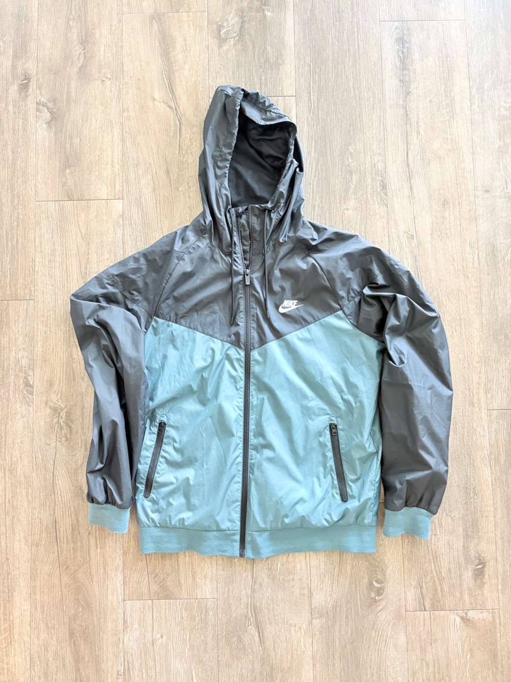 Nike Men's Teal and Gray Colorblock Windbreaker Jacket